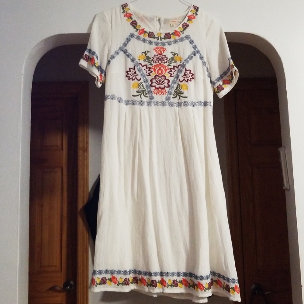 Floral White Midi Dress WITH POCKETS